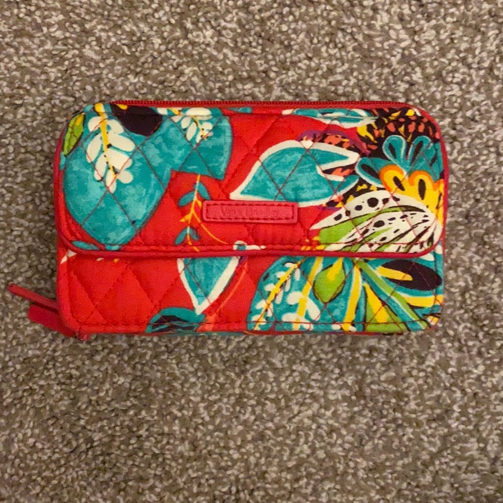 Vera Bradley Multifunctional Wallet